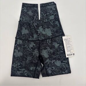 Lululemon Wunder Under tight 25” Shine Flourish Black Size 4 NWT